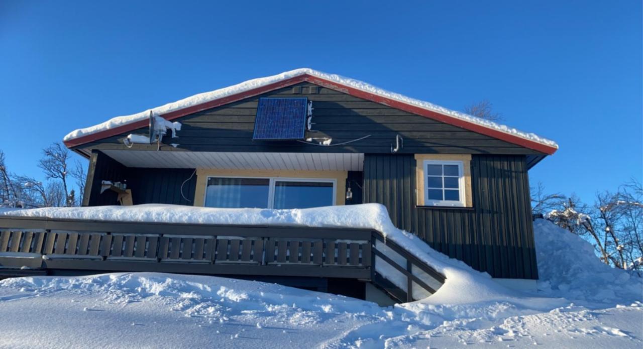 Cabin In The Mountain, Outstanding View & Solar Energy Vollen Exteriér fotografie